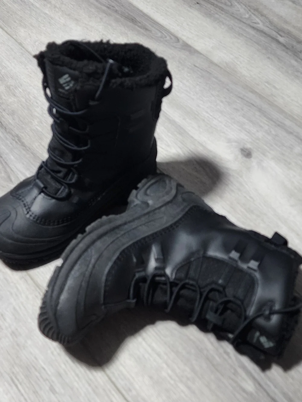 Columbia Black Waterproof Bugaboot Celsius Snow Boots Youth Size 4 Womens 5.5